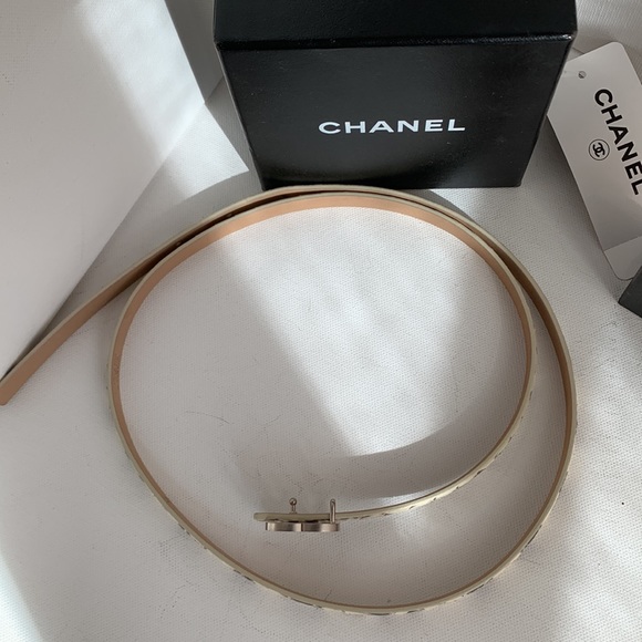 CHANEL Python Cream Brown Snake & Leather Skinny Belt CC Logo w/ Matte Silver HW - Picture 6 of 16